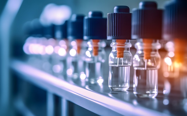 生産ラインの医療用バイアル